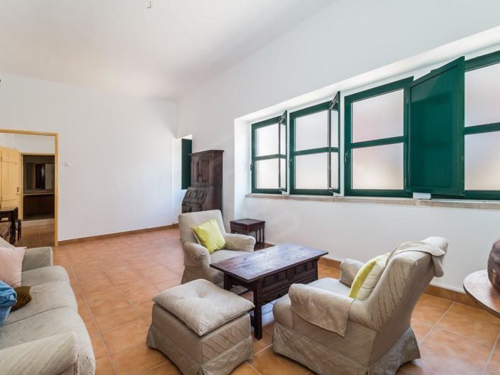 Image No.32-7 Bed House for sale