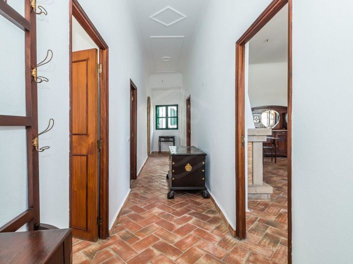 Image No.46-7 Bed House for sale