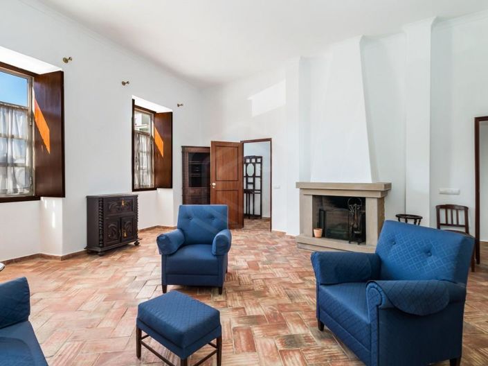 Image No.5-7 Bed House for sale