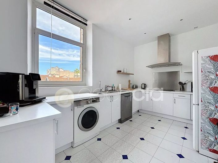 Image No.11-3 Bed Apartment for sale