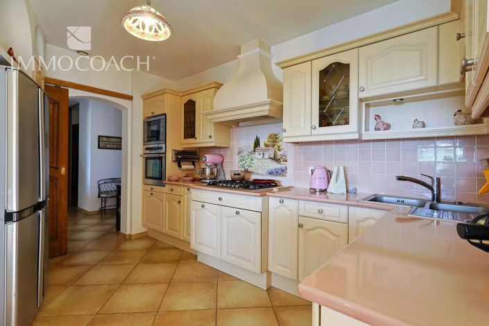 Image No.6-4 Bed House for sale