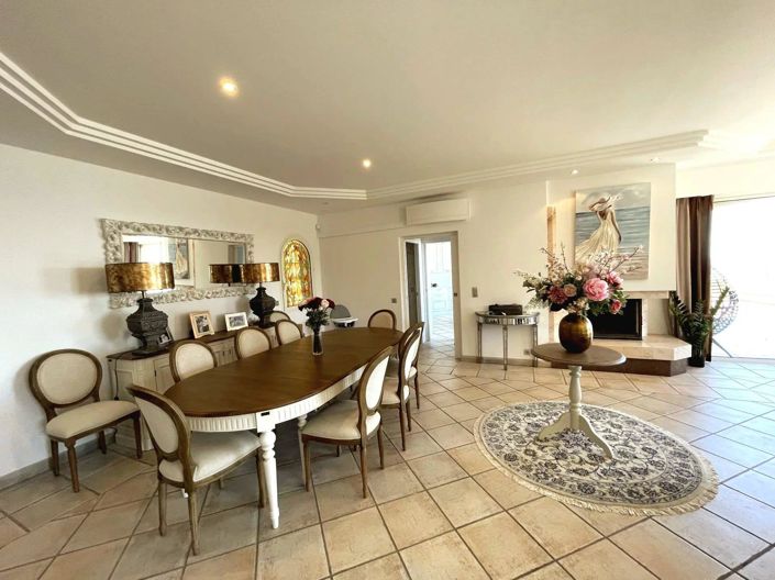 Image No.10-8 Bed House for sale