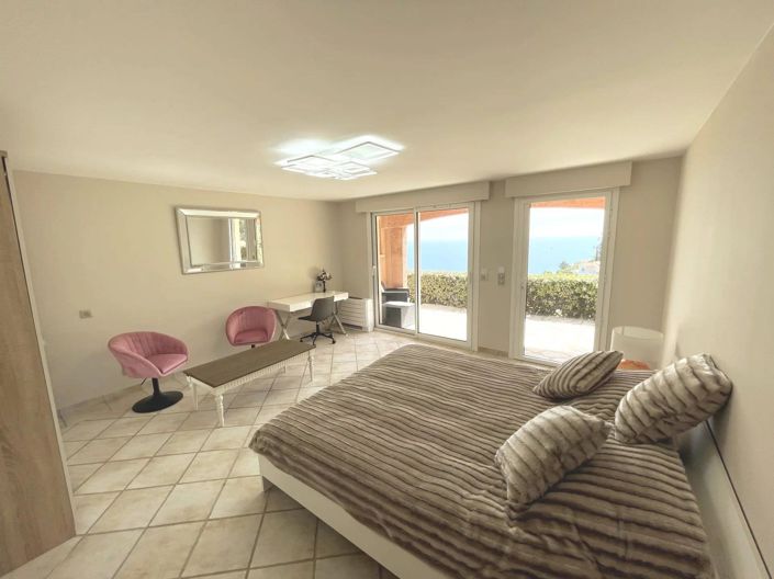 Image No.19-8 Bed House for sale