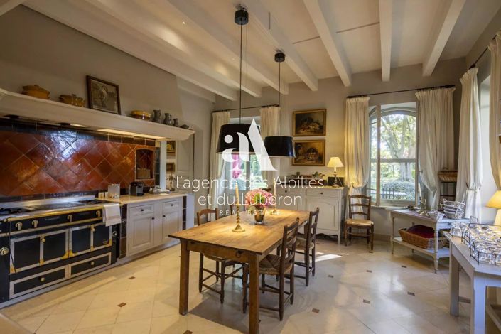 Image No.17-10 Bed House for sale