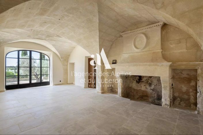 Image No.7-9 Bed House for sale