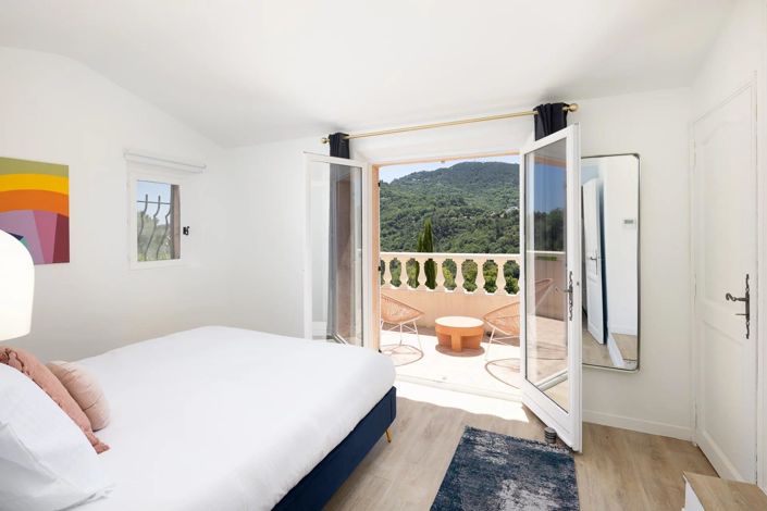 Image No.11-6 Bed House for sale