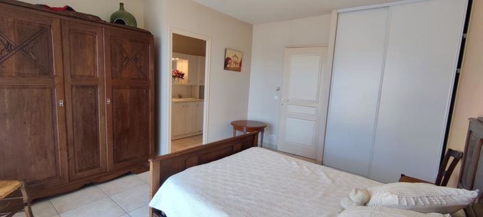 Image No.10-4 Bed House for sale