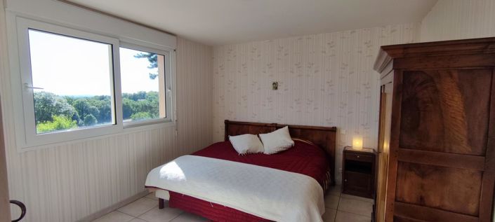 Image No.14-4 Bed House for sale