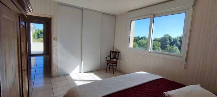 Image No.15-4 Bed House for sale