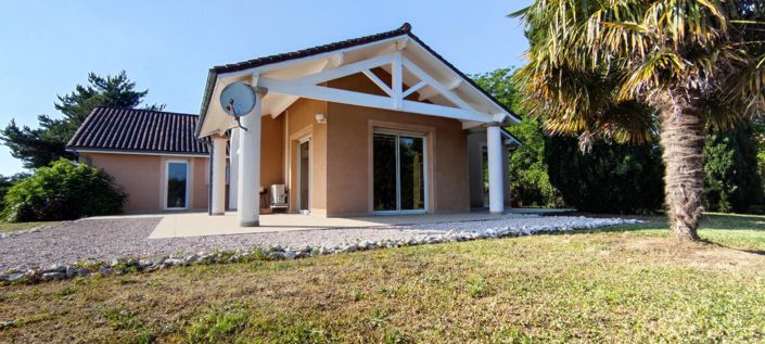 Image No.2-4 Bed House for sale