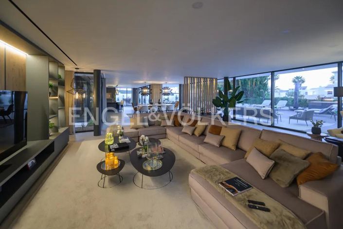 Image No.13-5 Bed House for sale