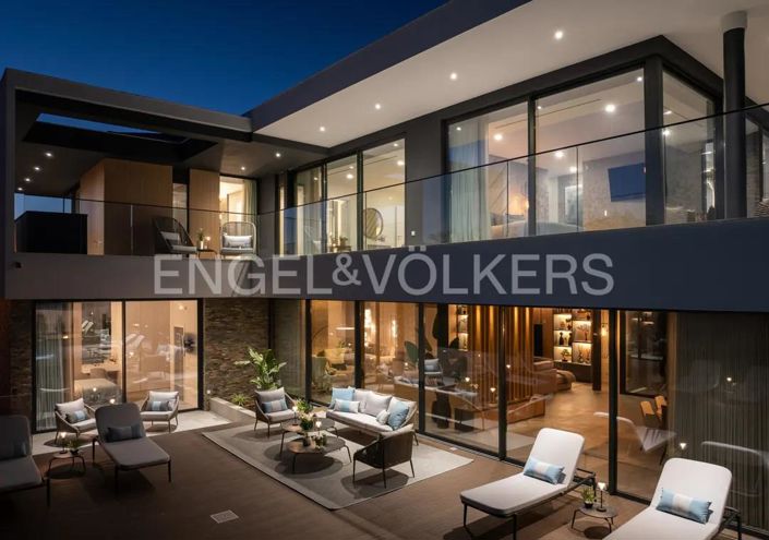 Image No.20-5 Bed House for sale