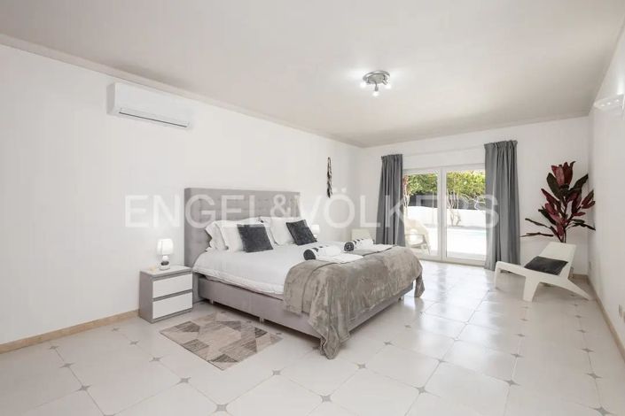 Image No.14-7 Bed House for sale