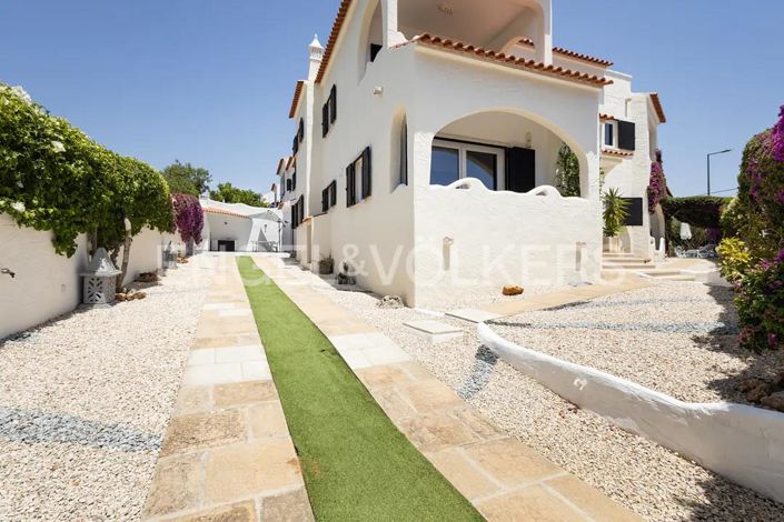 Image No.4-7 Bed House for sale