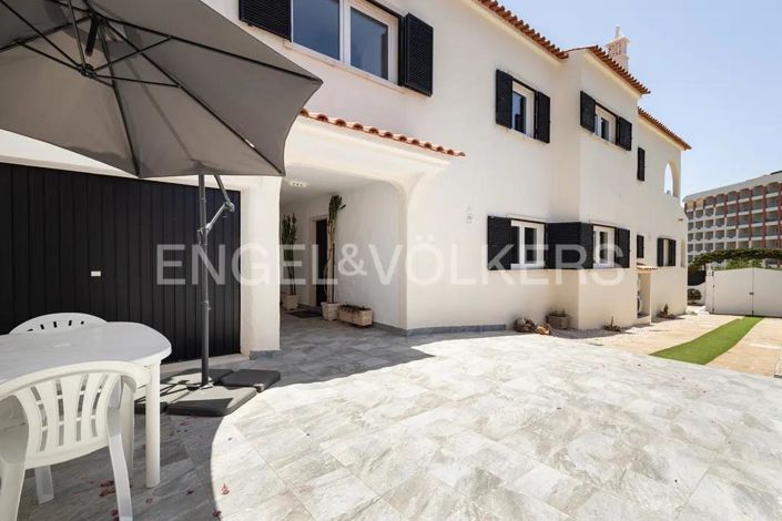 Image No.5-7 Bed House for sale