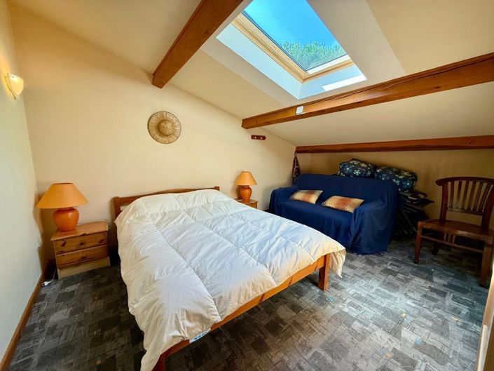 Image No.21-5 Bed House for sale