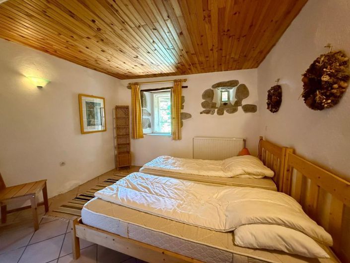 Image No.24-5 Bed House for sale