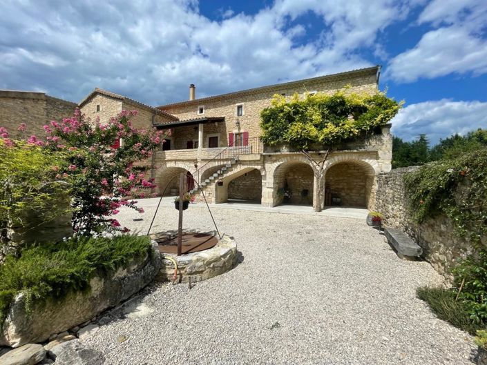 Image No.1-4 Bed House for sale