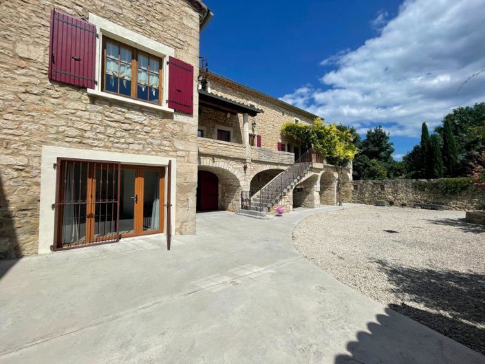 Image No.2-4 Bed House for sale