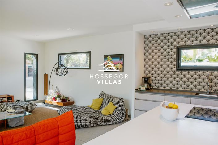 Image No.6-4 Bed House for sale