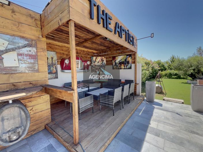 Image No.4-2 Bed House for sale