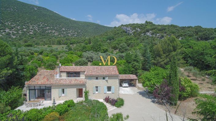 Image No.1-5 Bed House for sale