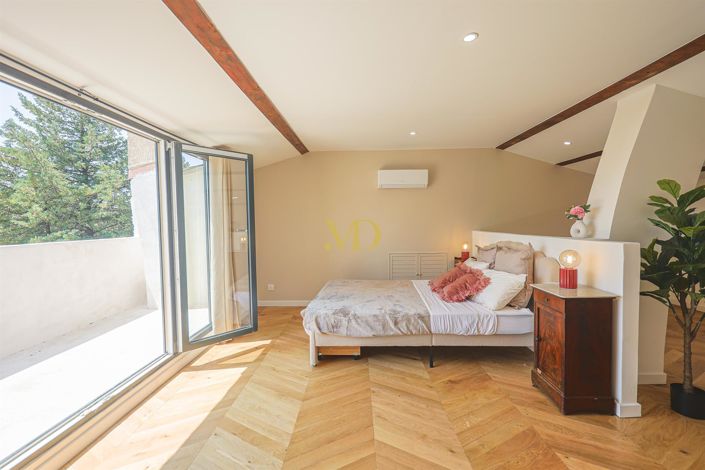 Image No.27-5 Bed House for sale