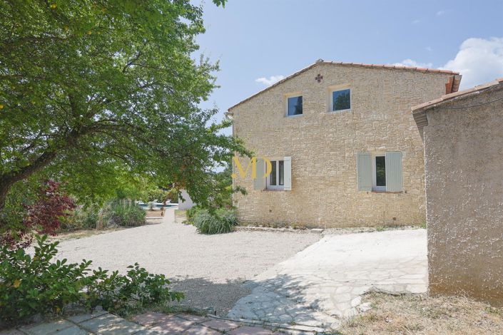 Image No.8-5 Bed House for sale