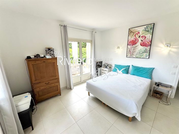 Image No.18-4 Bed House for sale