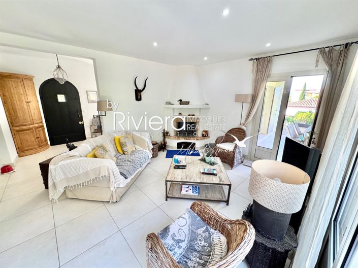 Image No.8-4 Bed House for sale