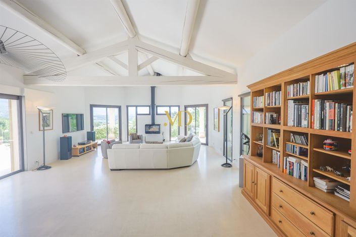 Image No.22-5 Bed House for sale