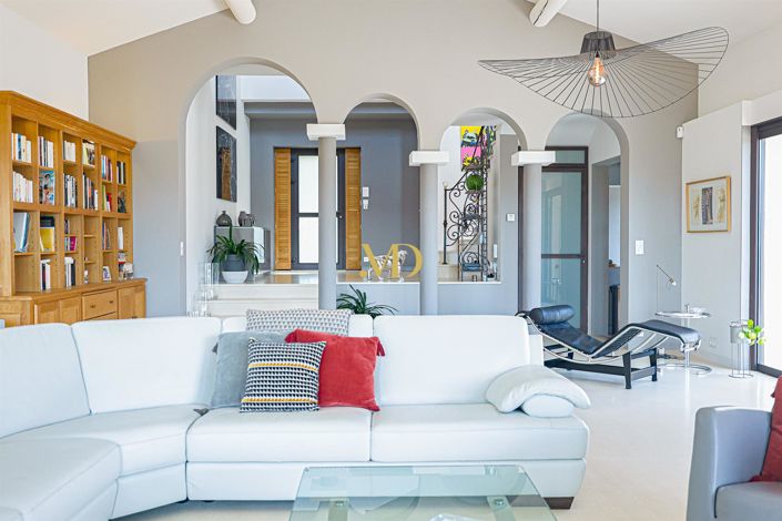 Image No.25-5 Bed House for sale