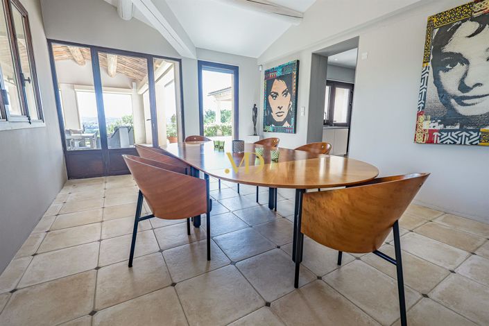 Image No.30-5 Bed House for sale