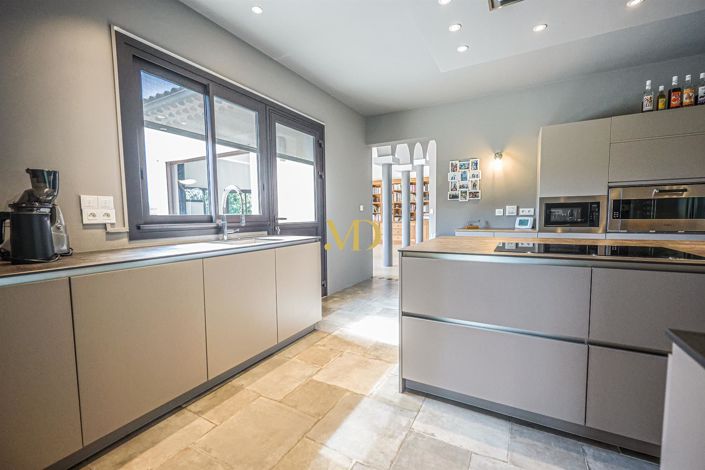 Image No.33-5 Bed House for sale