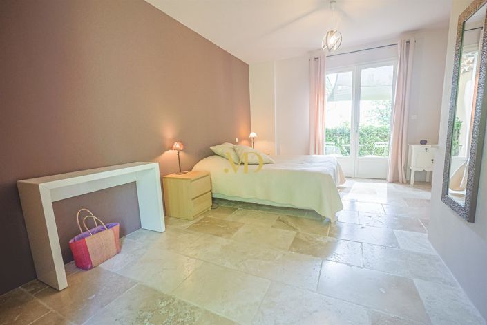 Image No.39-5 Bed House for sale