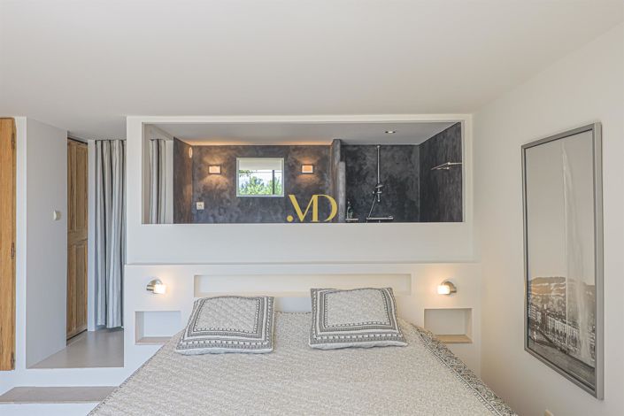 Image No.44-5 Bed House for sale