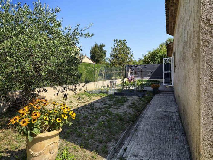 Image No.26-5 Bed House for sale