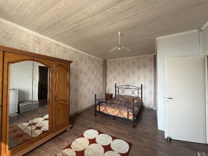 Image No.4-1 Bed House for sale