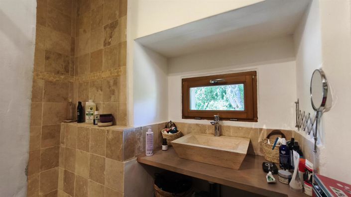 Image No.18-4 Bed House for sale