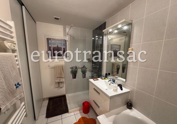 Image No.7-3 Bed House for sale