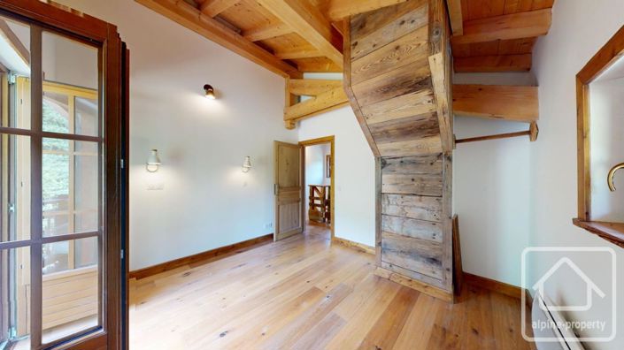 Image No.17-3 Bed Property for sale