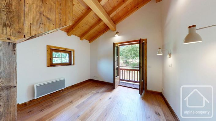 Image No.18-3 Bed Property for sale