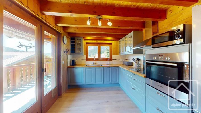 Image No.11-4 Bed Property for sale