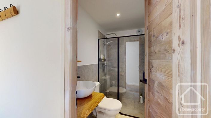 Image No.25-4 Bed Property for sale