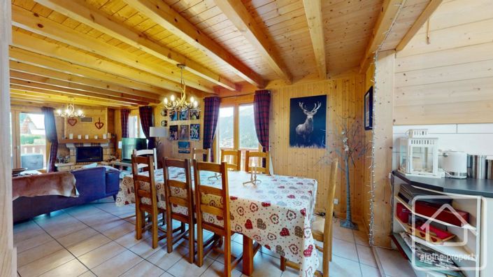 Image No.11-6 Bed Property for sale