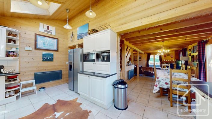 Image No.14-6 Bed Property for sale