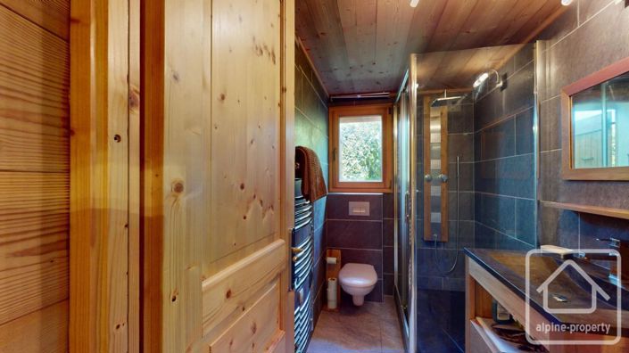 Image No.25-6 Bed Property for sale