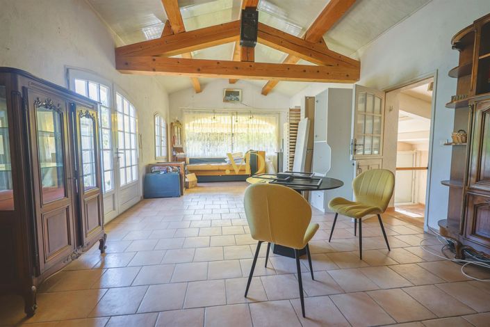 Image No.11-3 Bed House for sale