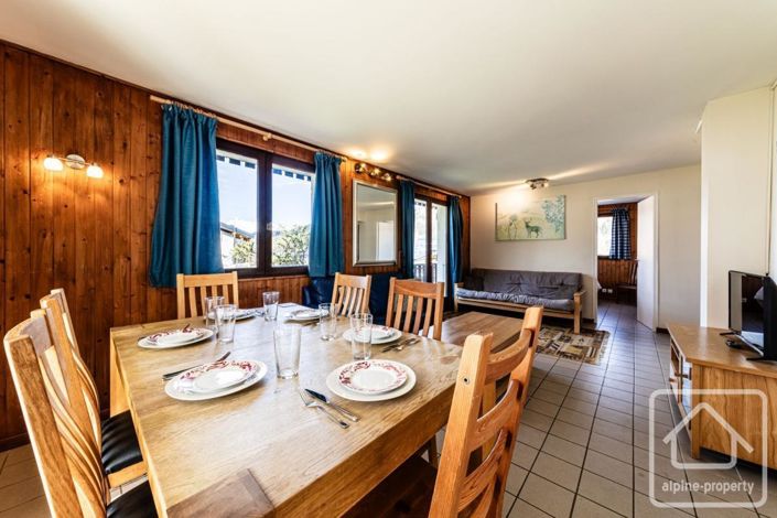 Image No.5-8 Bed Property for sale