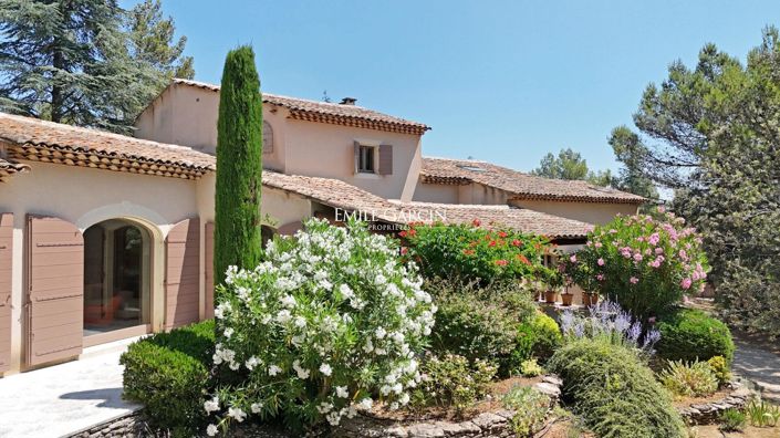 Image No.2-4 Bed House for sale